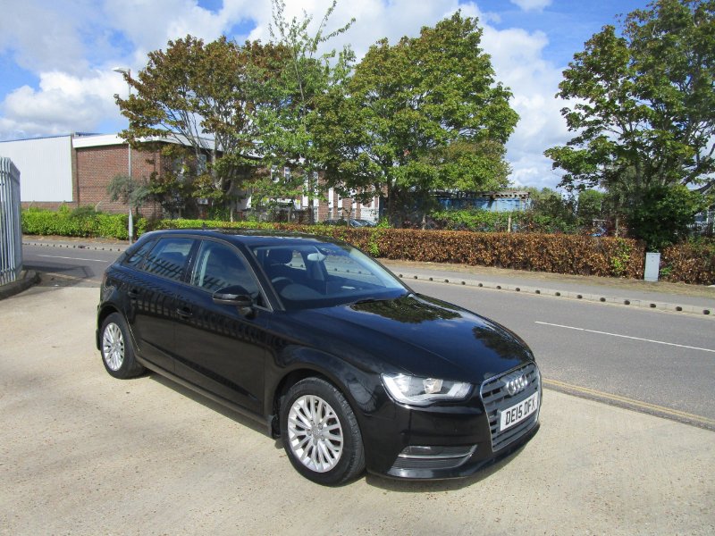 Black Audi A3 1.6 TDI SE Technik Sportback 5dr Diesel Manual Euro 6 s/s 110 ps